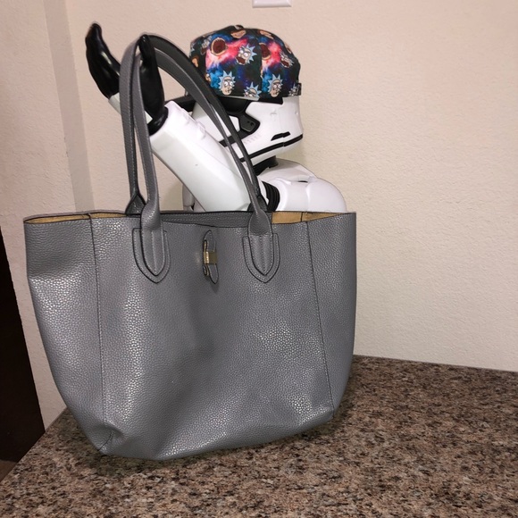 Large Gray Vegan Leather Shoulder Bag - Picture 1 of 4